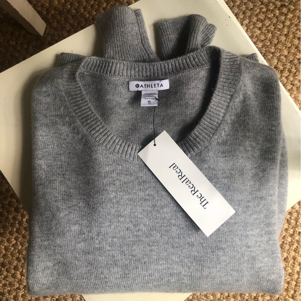 New: Athleta 472694 Alpine Crewneck Sweater. Wool Cashmere Blend. Size XL
